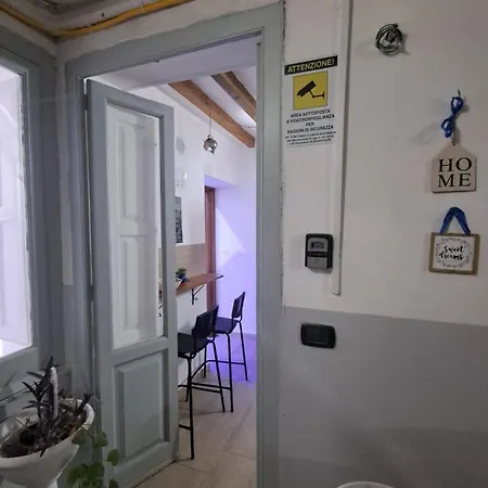 Il Faro 公寓 塔兰托
